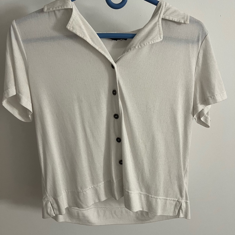 Soft lightweight, can be used as a beach cover up